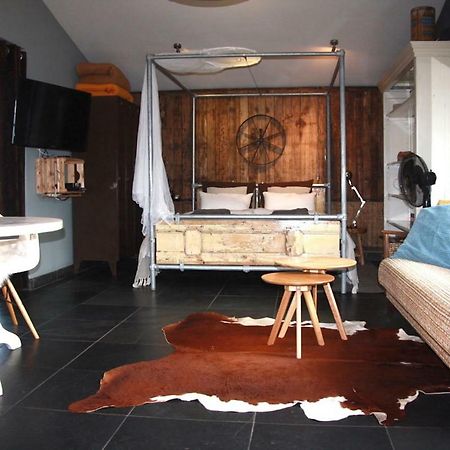 ווייספ Garden House, Private Studio Apartment With Wifi And Free Parking For 1 Car מראה חיצוני תמונה
