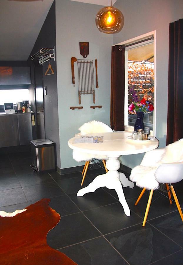 ווייספ Garden House, Private Studio Apartment With Wifi And Free Parking For 1 Car מראה חיצוני תמונה