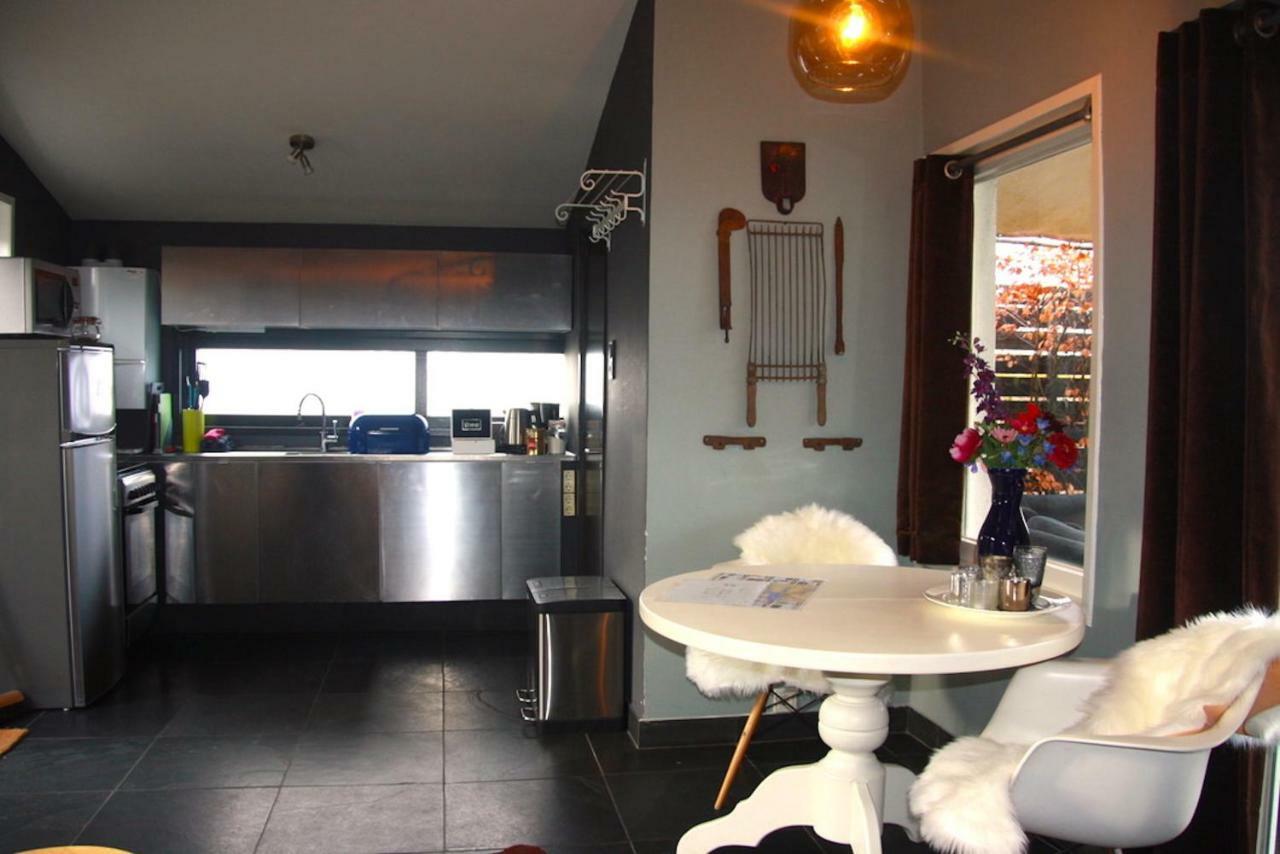 ווייספ Garden House, Private Studio Apartment With Wifi And Free Parking For 1 Car מראה חיצוני תמונה
